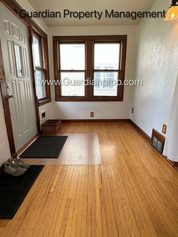 4147 Snelling Ave - Photo 6 of 27