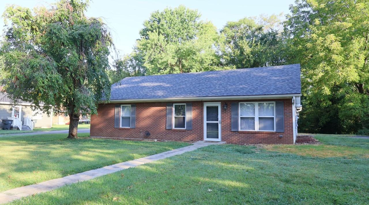 2401 Mona Vista Ct - Photo 2 of 17