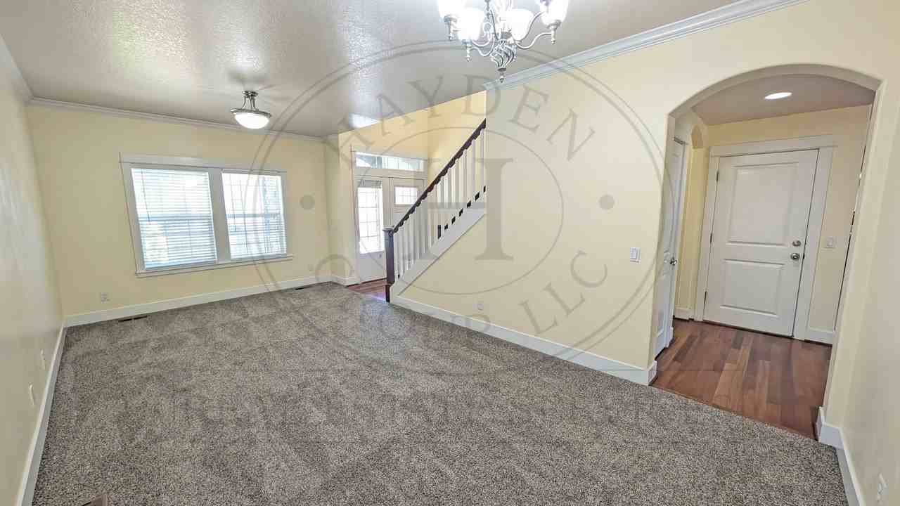 4572 Nw 175th Pl - Photo 7 of 47