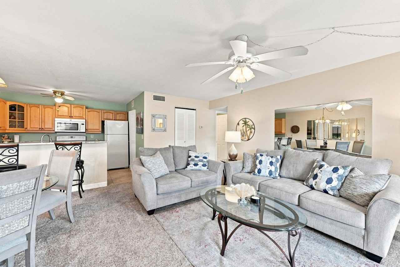 3301 Crystal Ct E #D - Photo 5 of 40