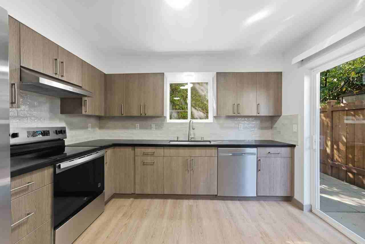 19821 Whitman Pl N - Photo 4 of 18