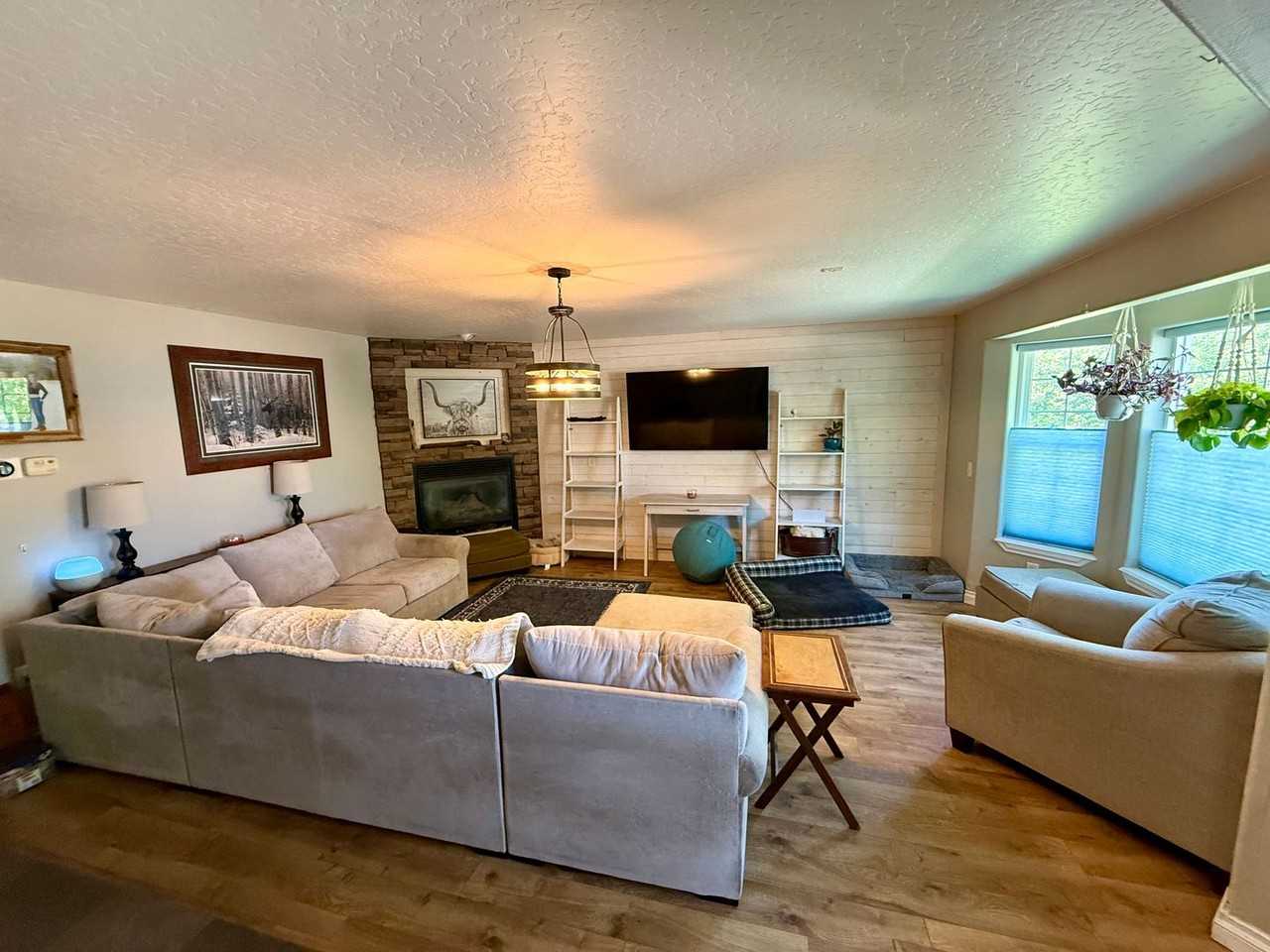 5436 Bigfork Rd - Photo 5 of 50