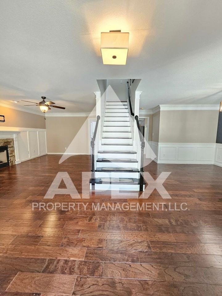 5826 Wall Flower Ln - Photo 6 of 37