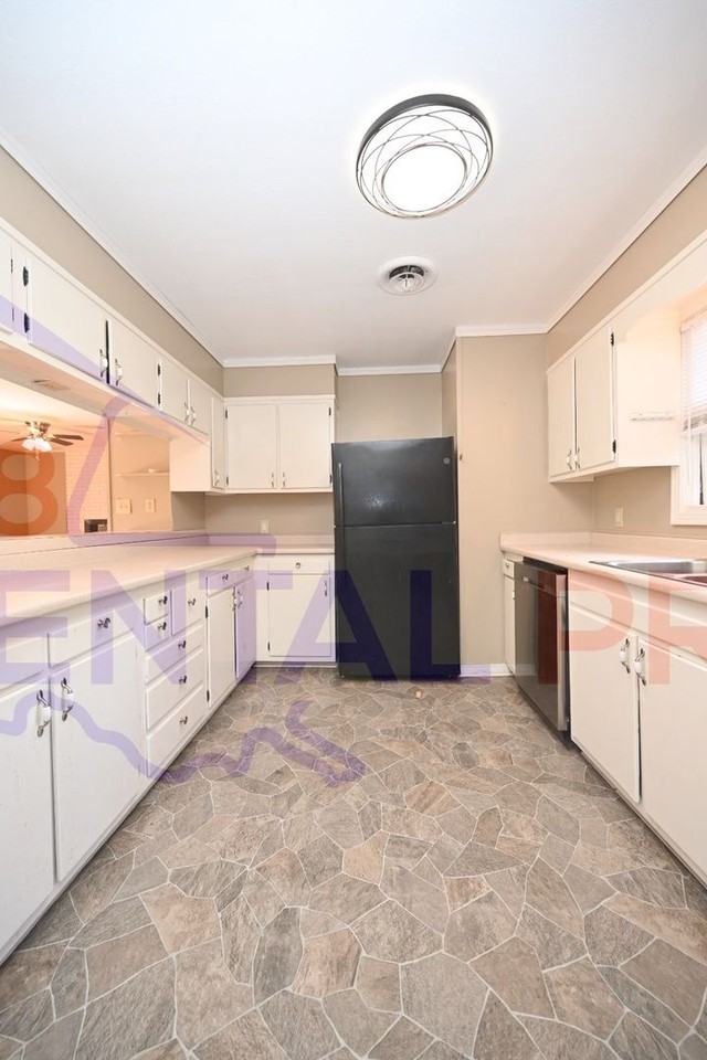 1707 Lind Dr - Photo 3 of 27