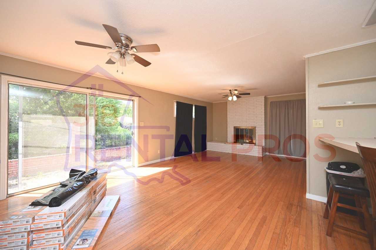 1707 Lind Dr - Photo 7 of 27