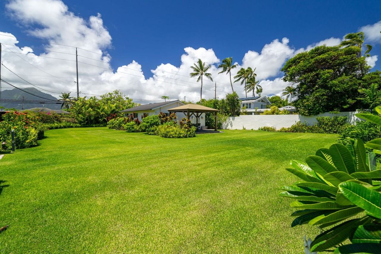 110 N Kalaheo Ave - Photo 4 of 30