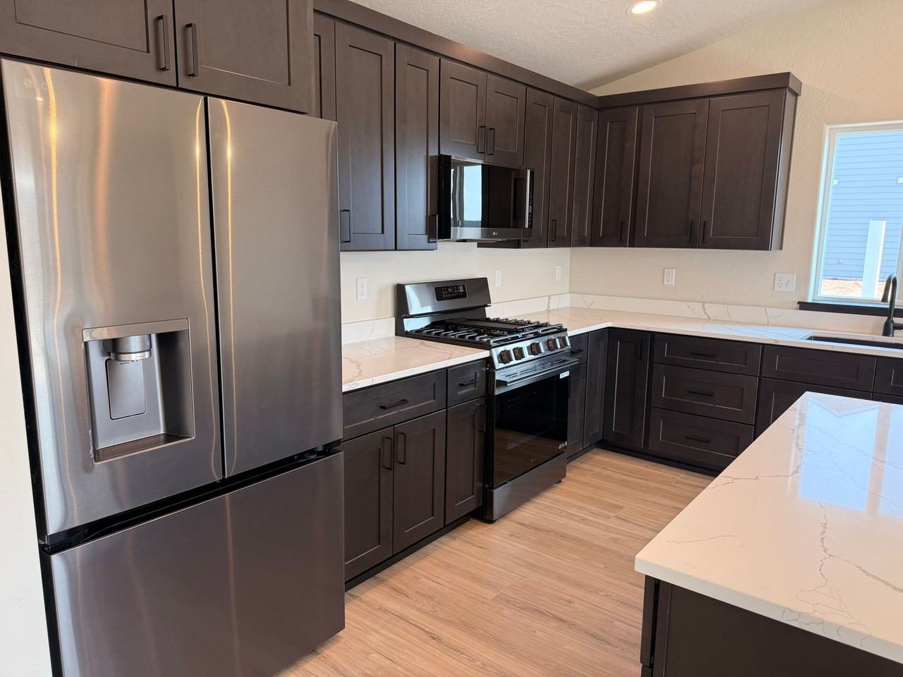 6204 W Ballentree Ln - Photo 6 of 30