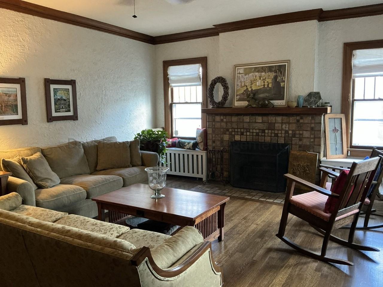 1333 N Cascade Ave - Photo 2 of 16