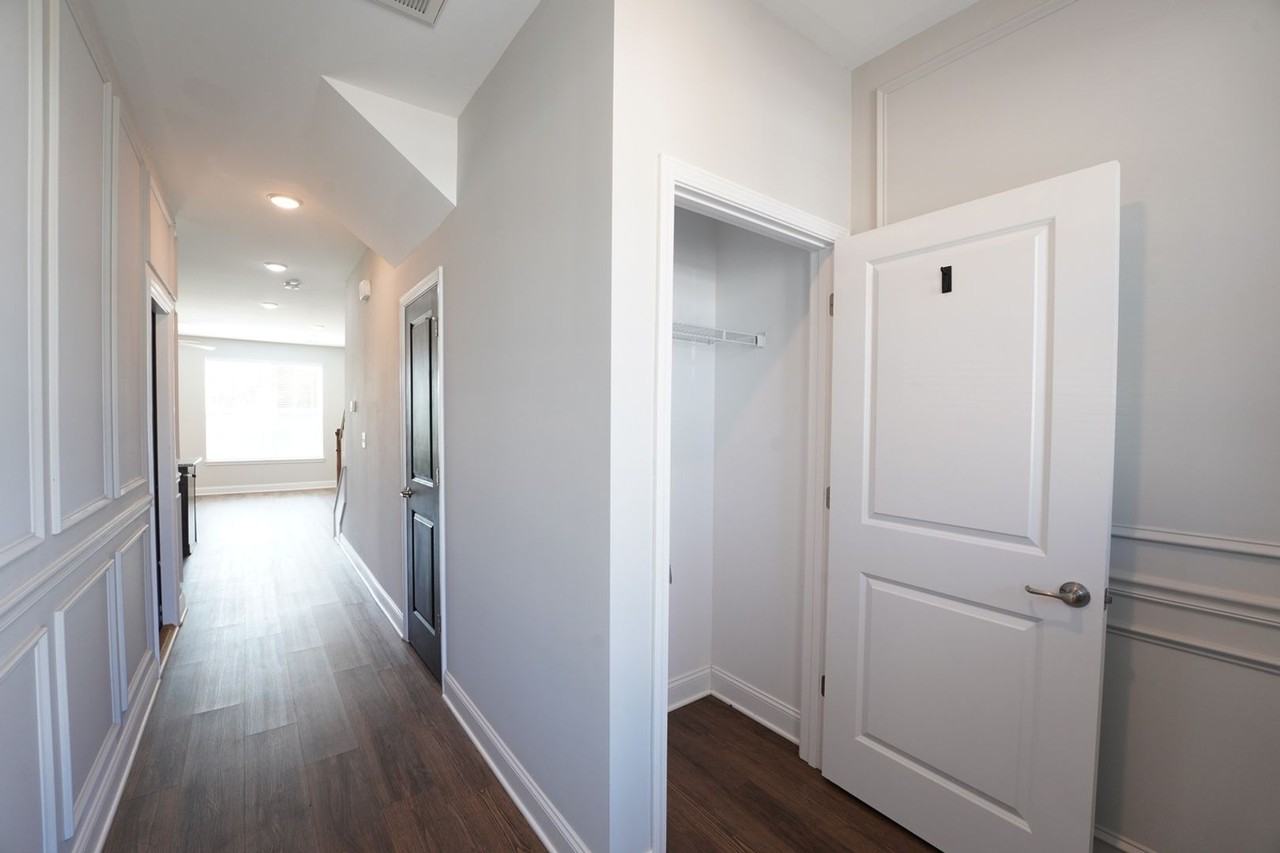 282 Judson Way - Photo 4 of 33