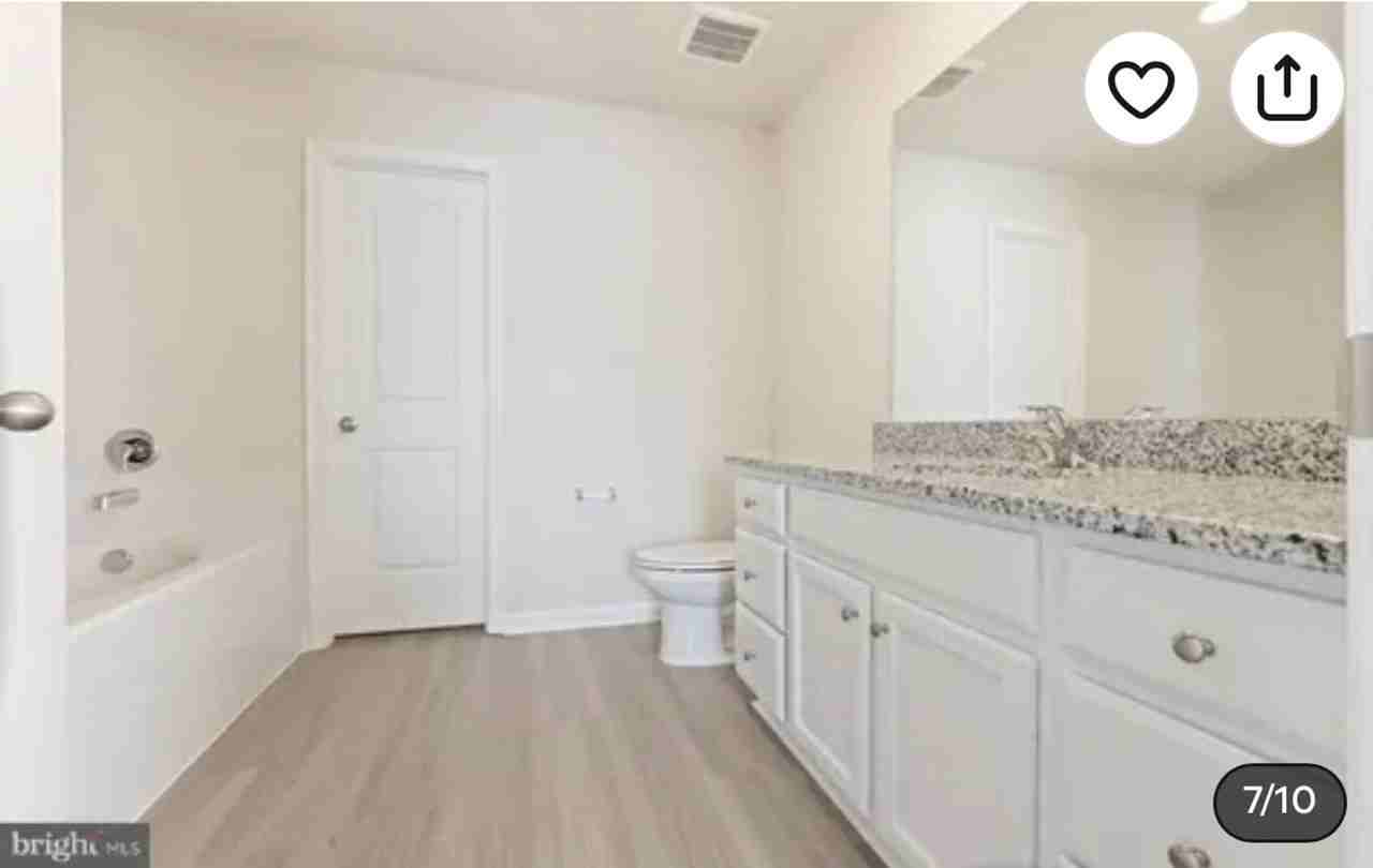 28 Cranston Ct - Photo 2 of 19