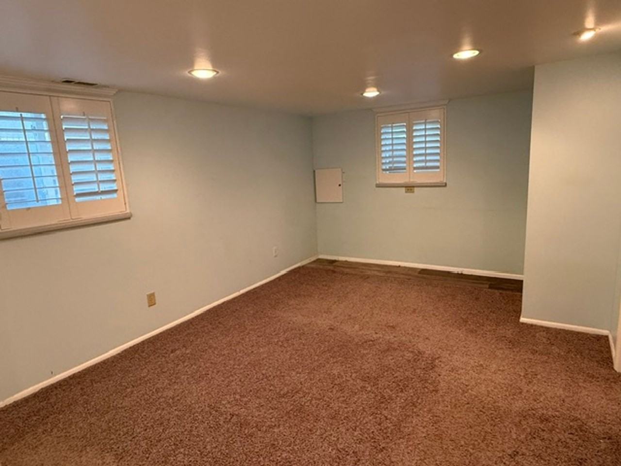 1053 W 500 N - Photo 6 of 15
