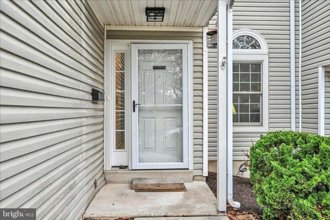 6106 Spring Knoll Dr - Photo 2 of 27