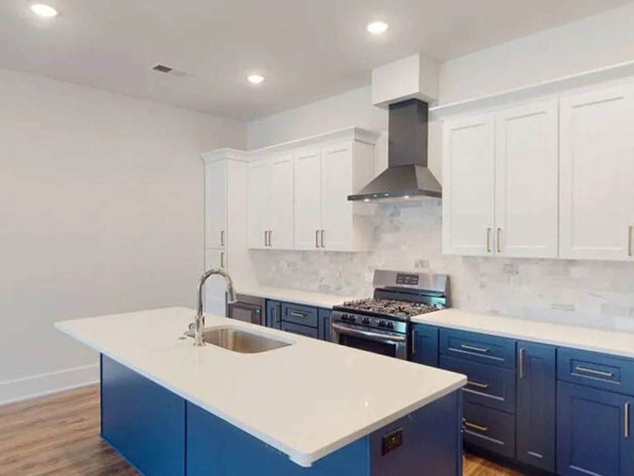 234 Mccowat St - Photo 3 of 13