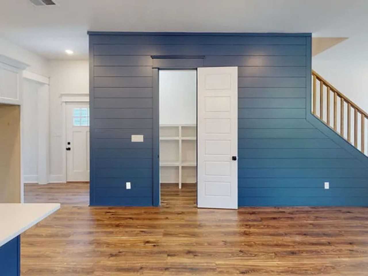 234 Mccowat St - Photo 5 of 13