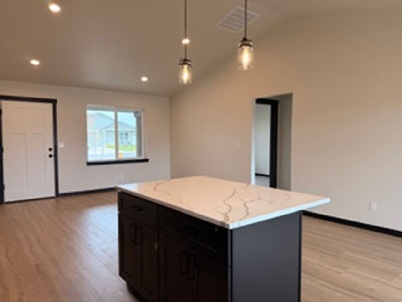 6170 W Ballentree Ln - Photo 3 of 35