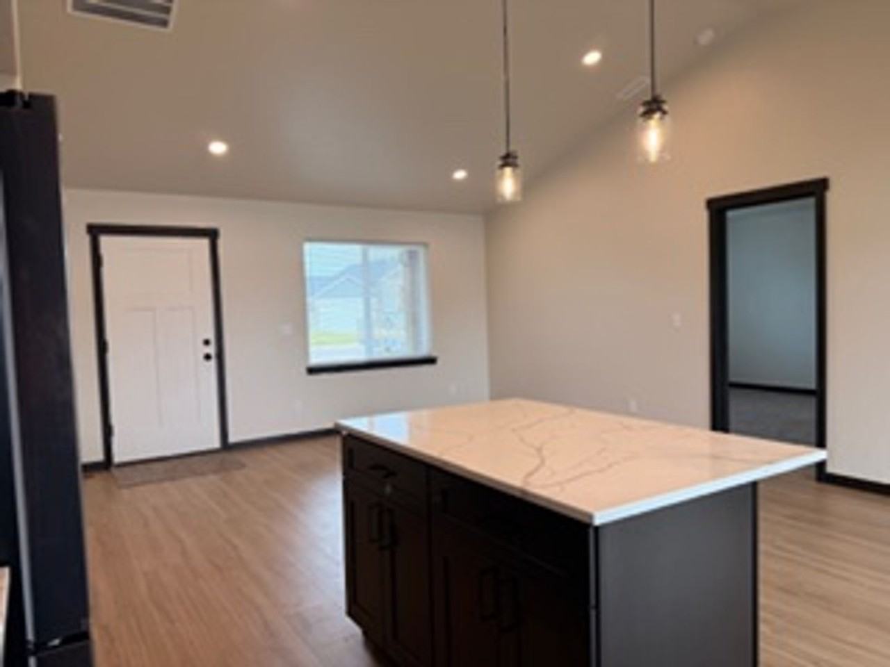 12037 N Lennon Ln - Photo 6 of 35