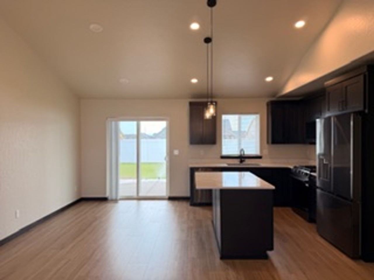 12037 N Lennon Ln - Photo 7 of 35