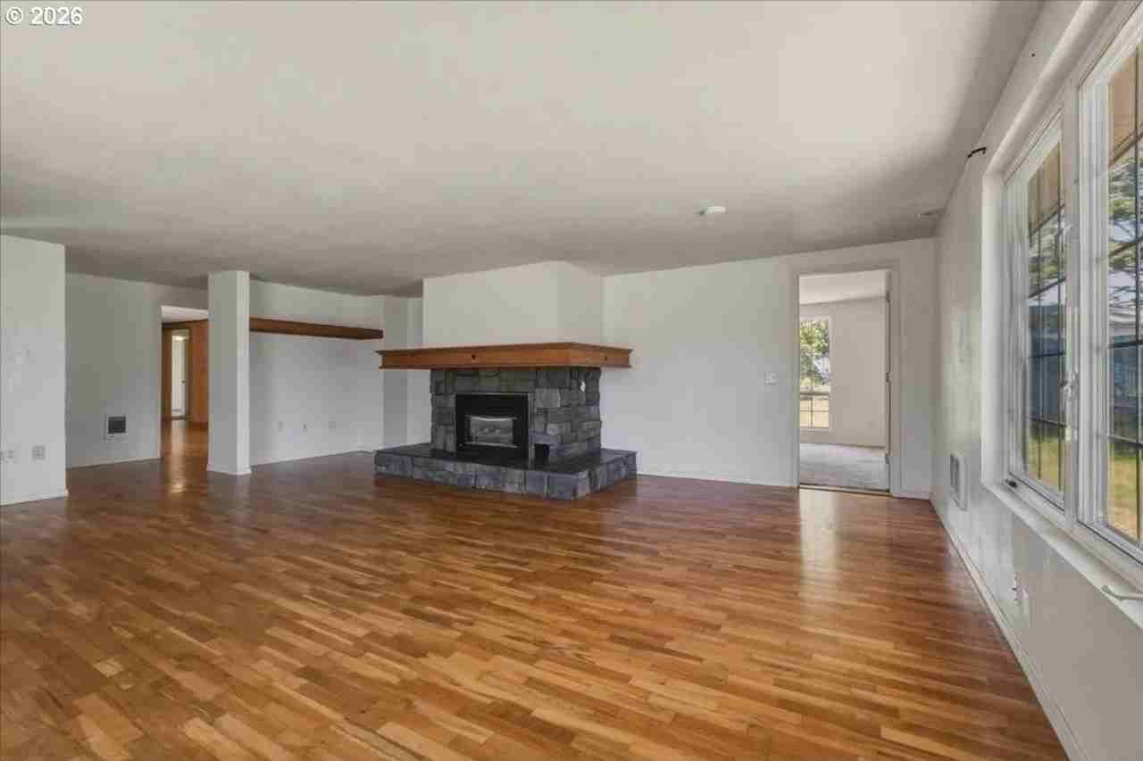 1290 Riggs Hill Rd - Photo 2 of 29
