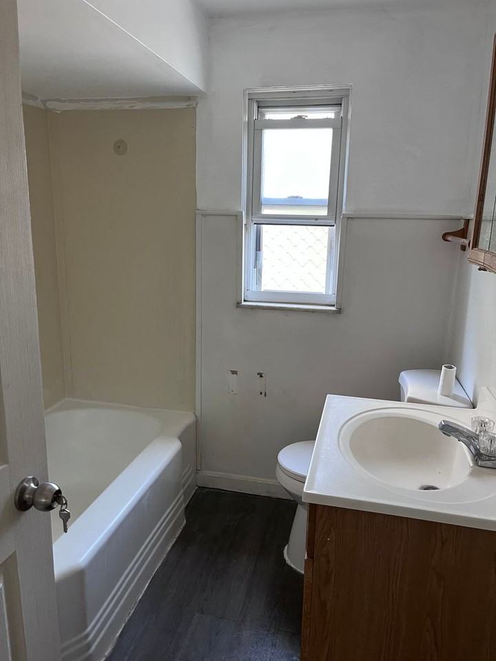 3199 W 116th St - Photo 4 of 9