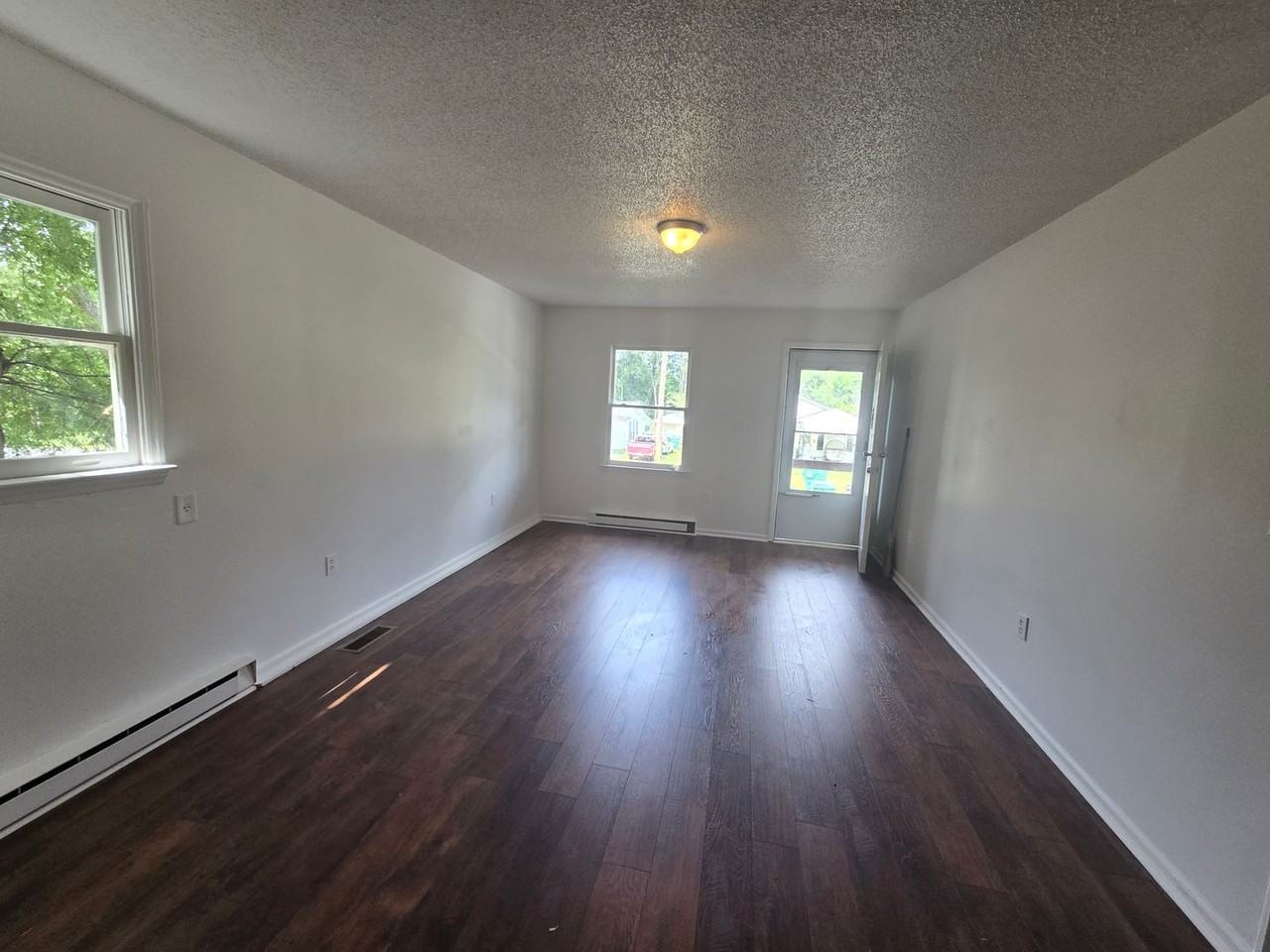 105 Chase Ave - Photo 5 of 10