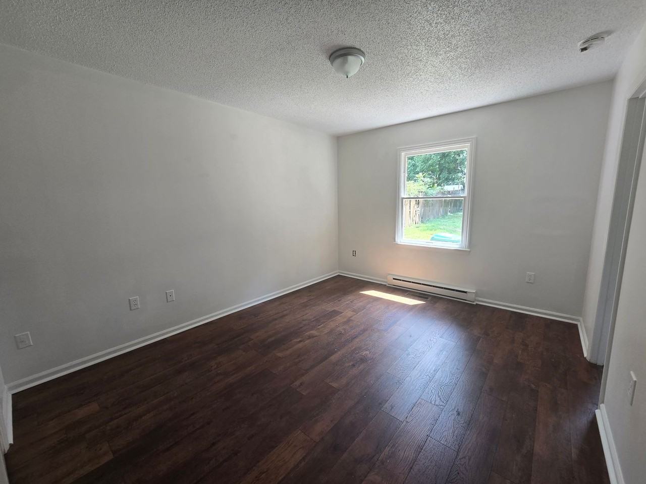 105 Chase Ave - Photo 7 of 10