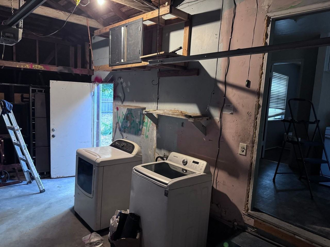 3415 Wallace Ave - Photo 7 of 13