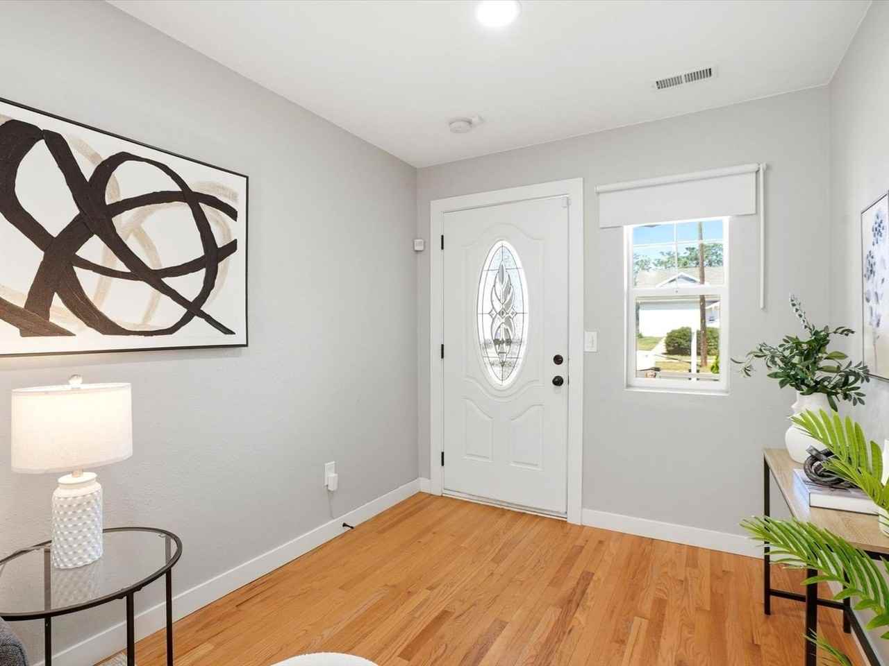2555 N Clarkson St - Photo 6 of 37