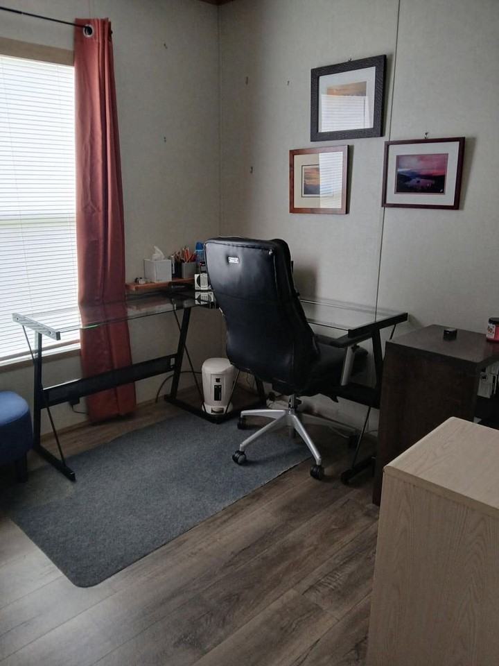 139 Crimson Rose Way - Photo 4 of 12