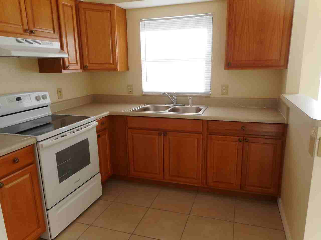 914 Nw 59th Ave - Photo 6 of 9