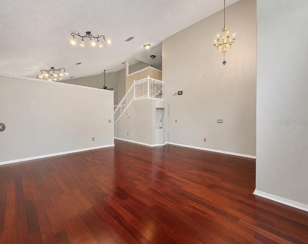9407 Chart House Ct - Photo 3 of 29