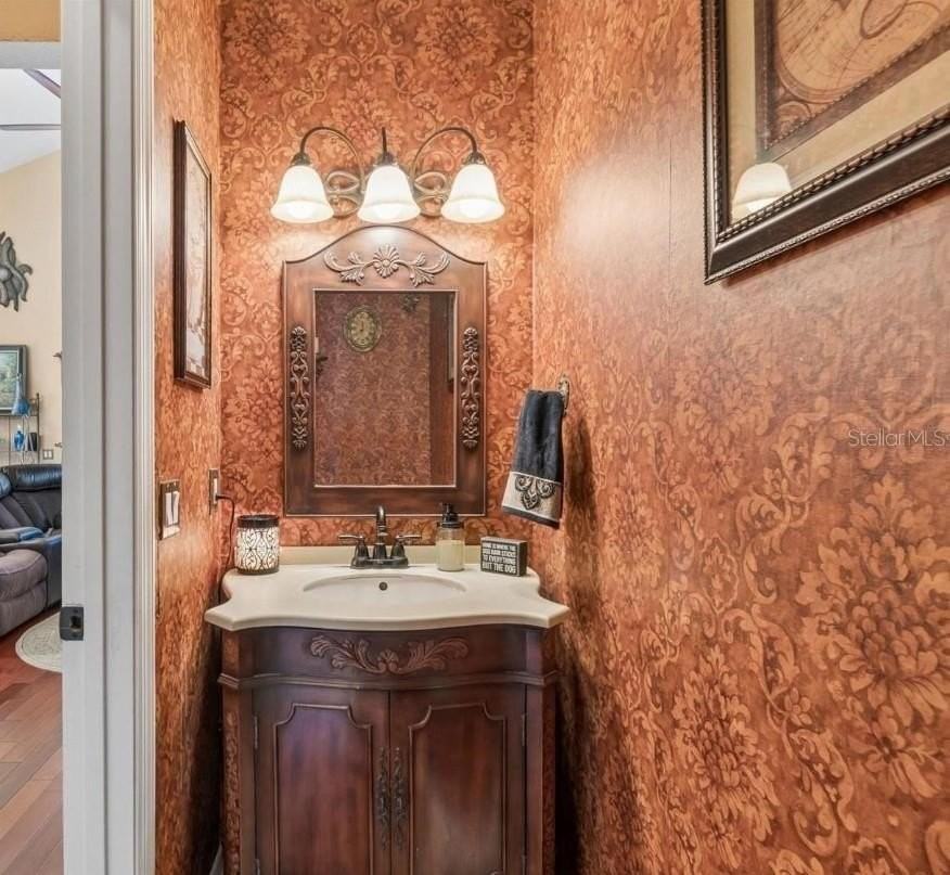 9407 Chart House Ct - Photo 4 of 29