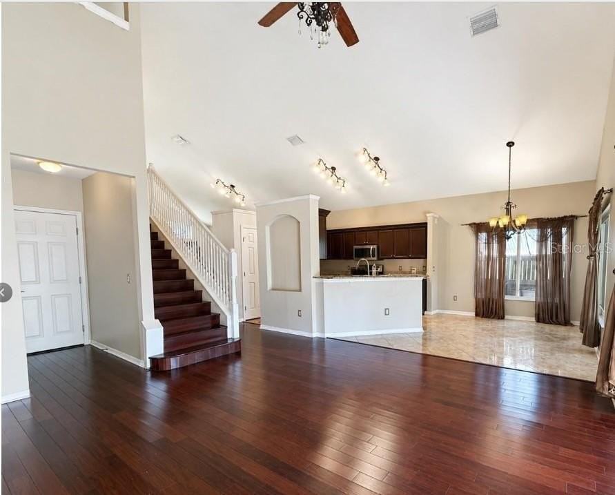 9407 Chart House Ct - Photo 5 of 29