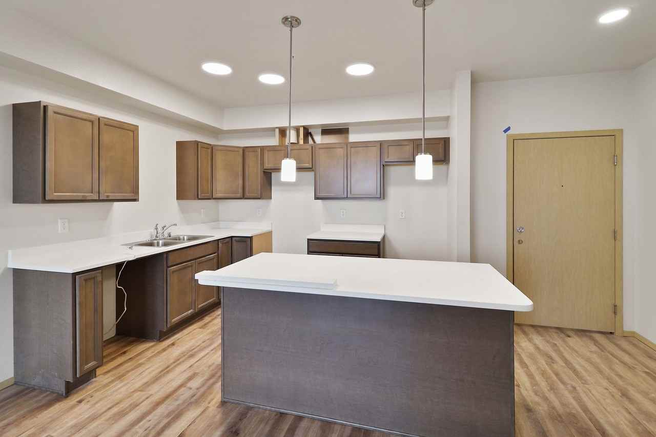 435 Se Barrington Dr #205 - Photo 3 of 9