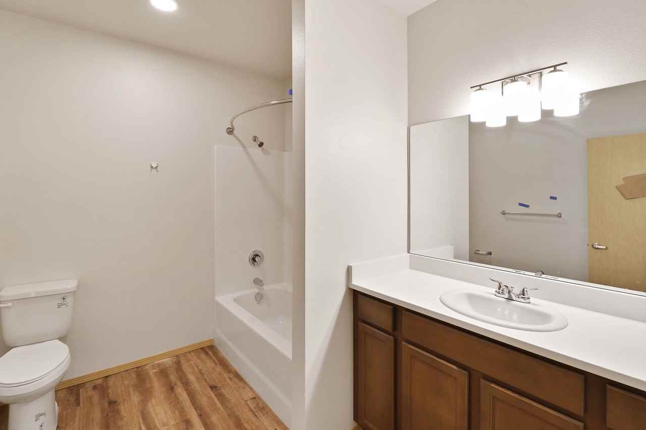 435 Se Barrington Dr #205 - Photo 6 of 9