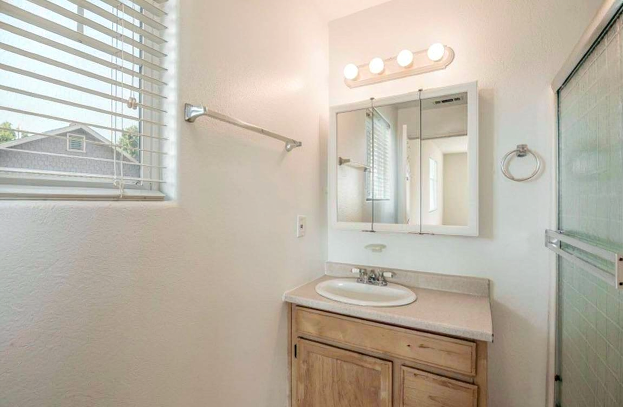 4408 34th St - Photo 6 of 11