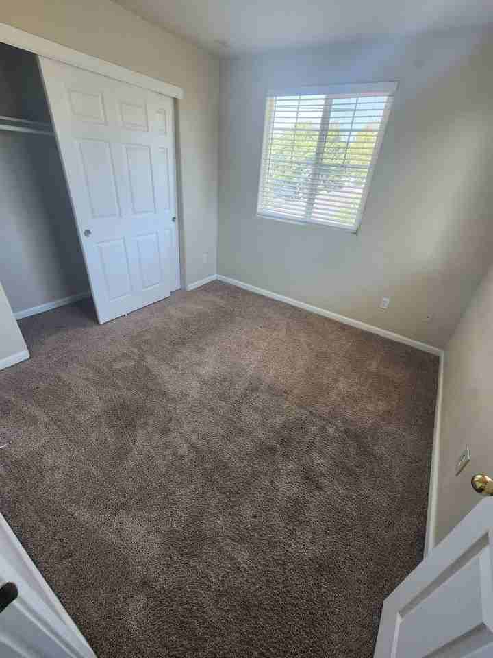4408 34th St - Photo 7 of 11
