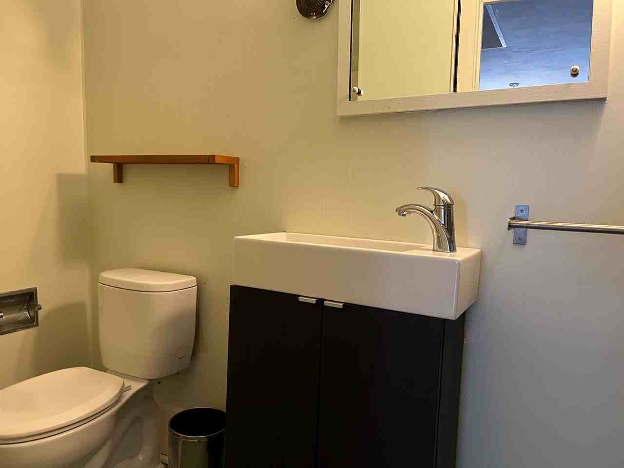 717 N Road St - Photo 5 of 11
