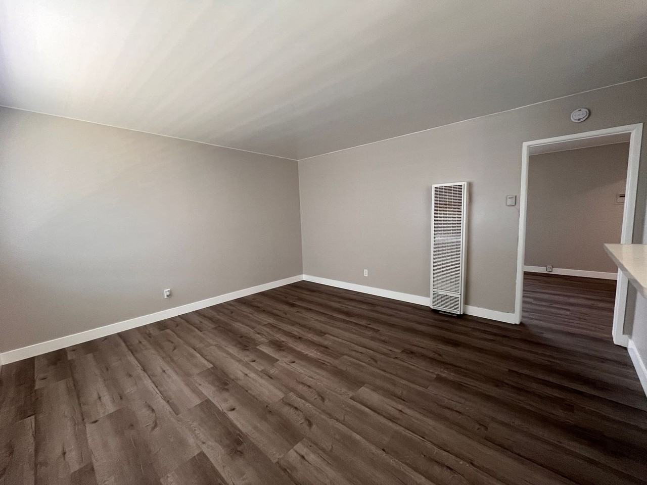 14517 S VERMONT AVE GARDENA, CA 90247 - Photo 6 of 40