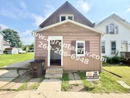 featured image of 1210 Marion St
