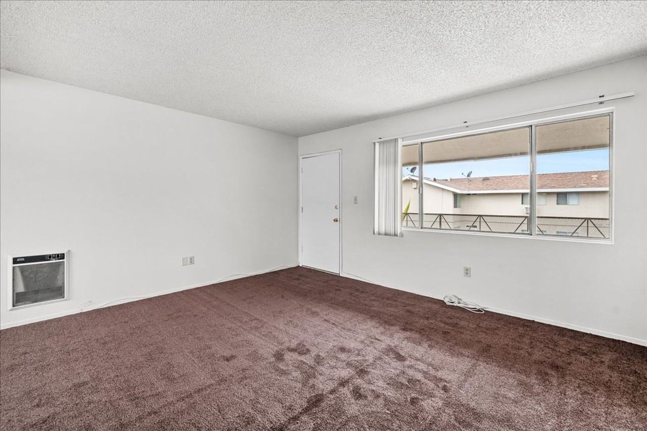Tally Ho Apartments - Photo 6 of 23