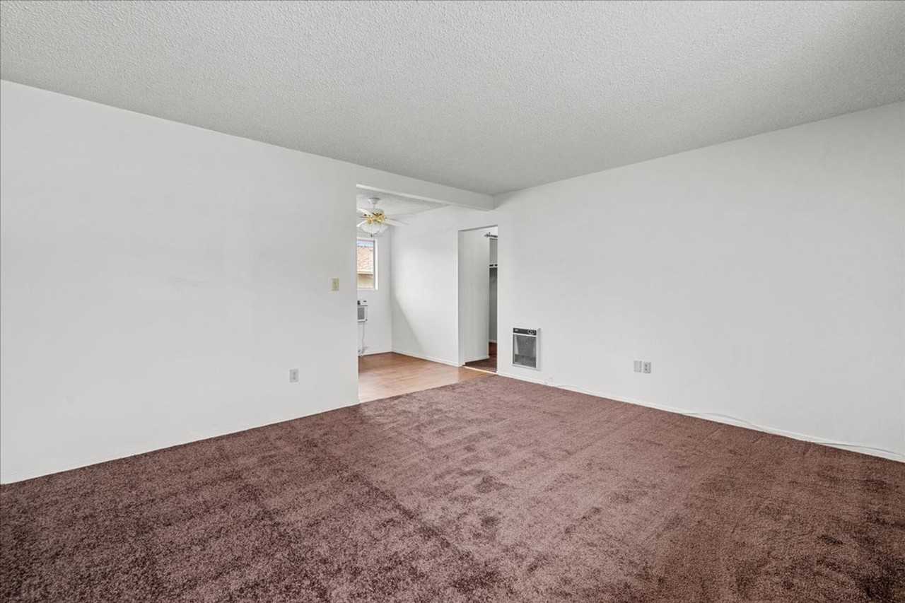 Tally Ho Apartments - Photo 7 of 23