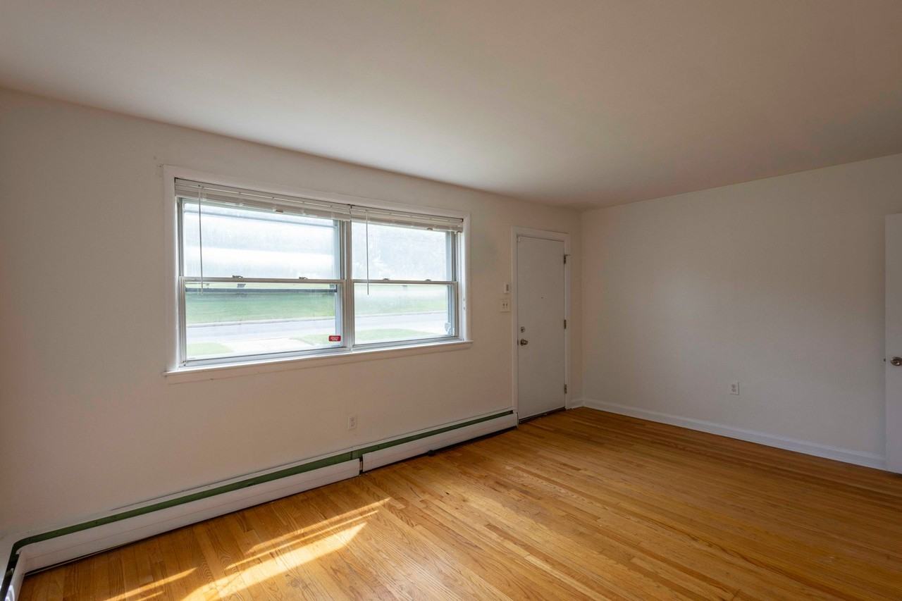 Apartment in Parkside - Photo 2 of 26