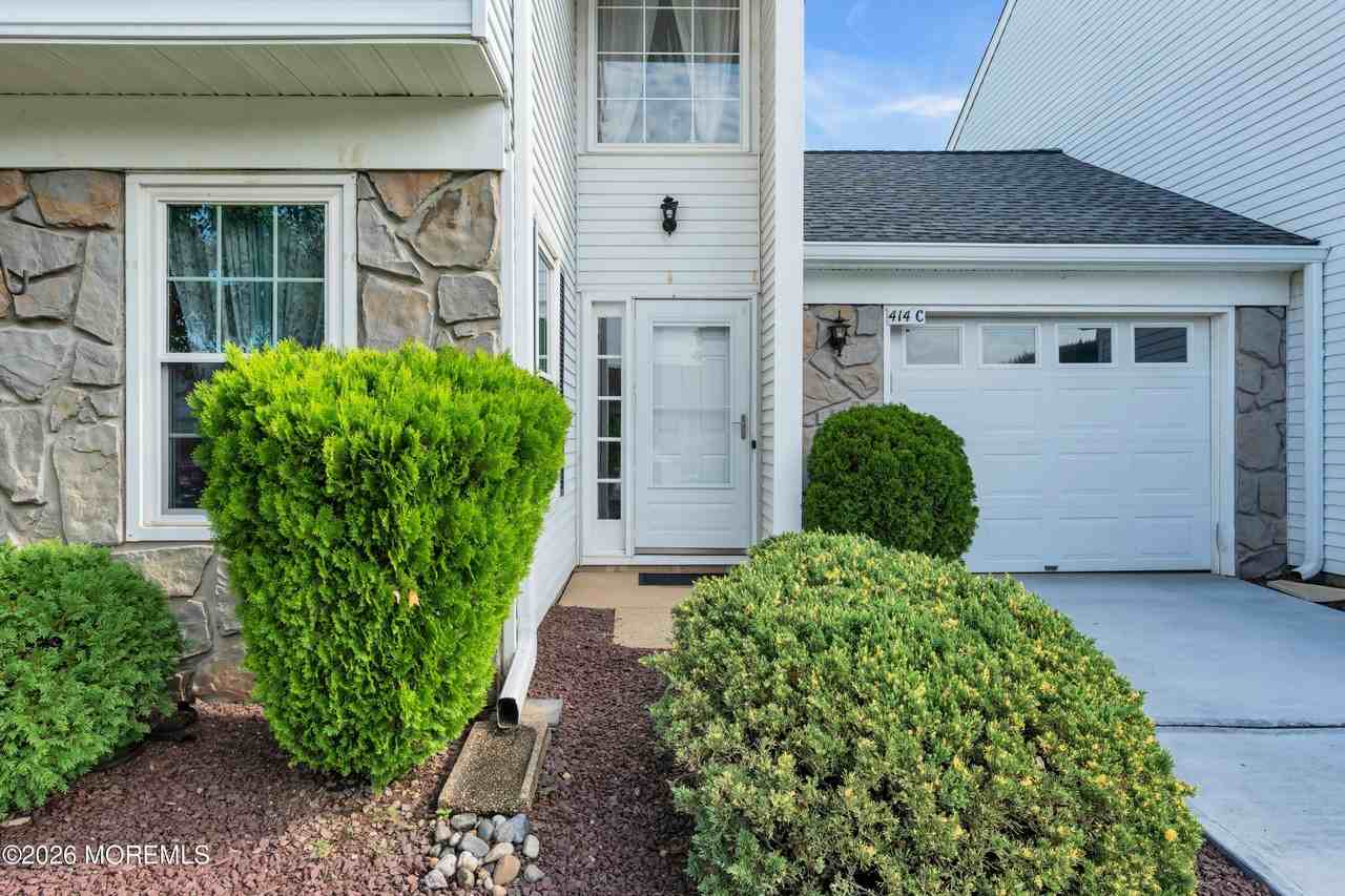 414 Andover Dr #414C - Photo 3 of 34
