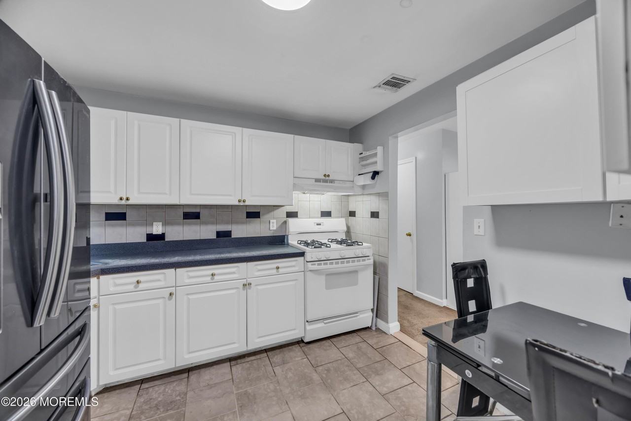 393 College Dr #393 - Photo 7 of 24