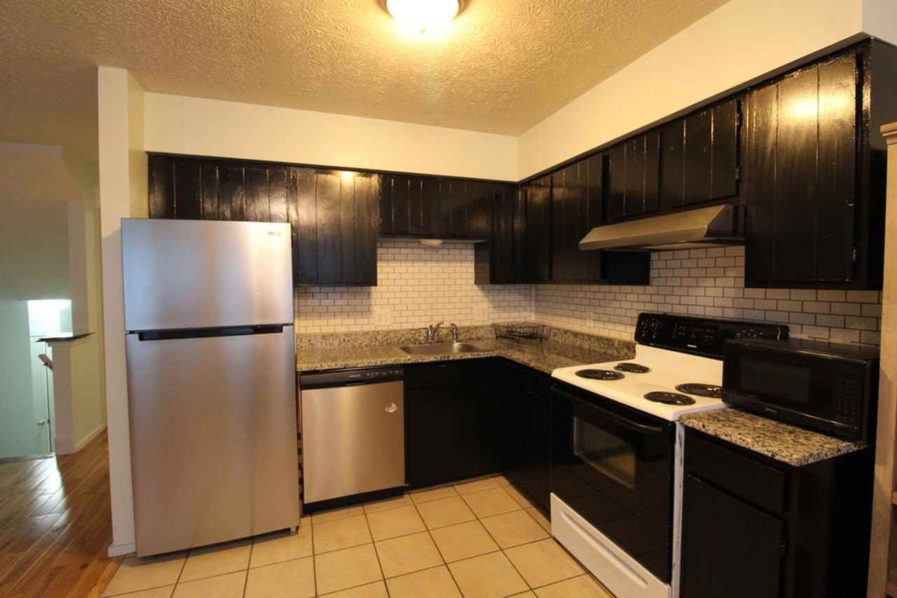 1212 Mountain View Dr - Photo 3 of 18