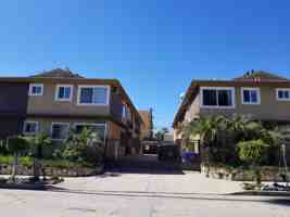 featured image of 1243 N Mansfield Ave