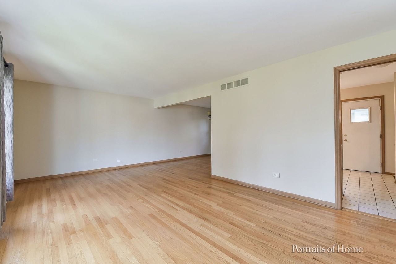 8S122 Washington St - Photo 7 of 27