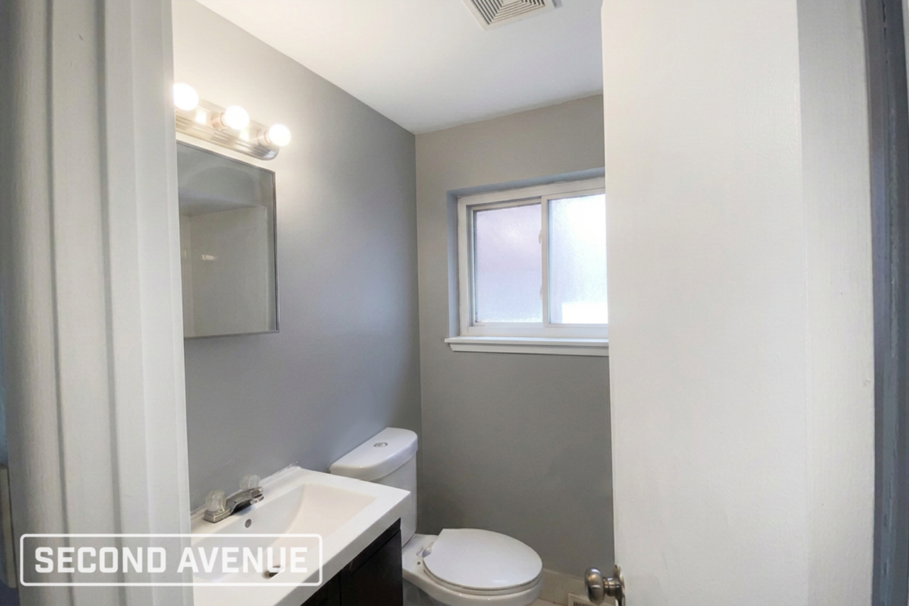 8028 S Union Ave - Photo 7 of 12