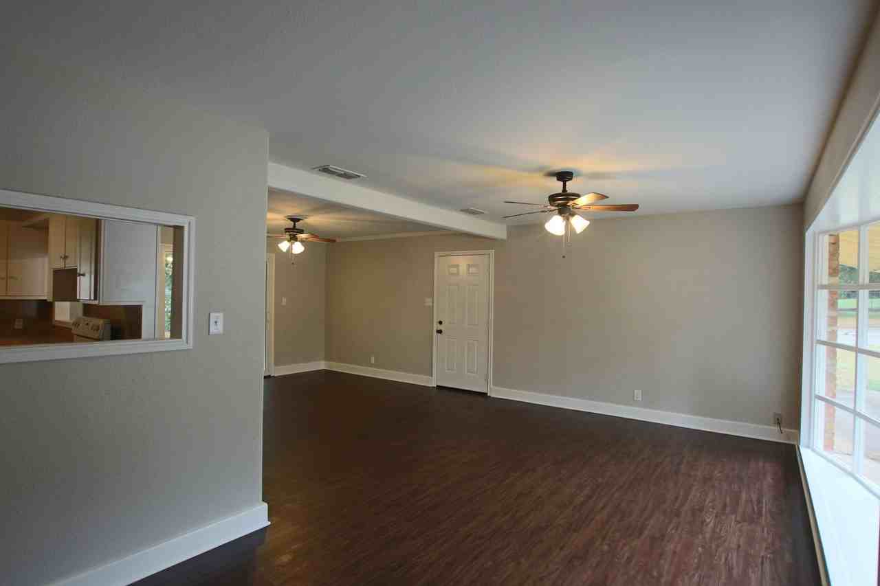 3701 Appletree Ln - Photo 3 of 19