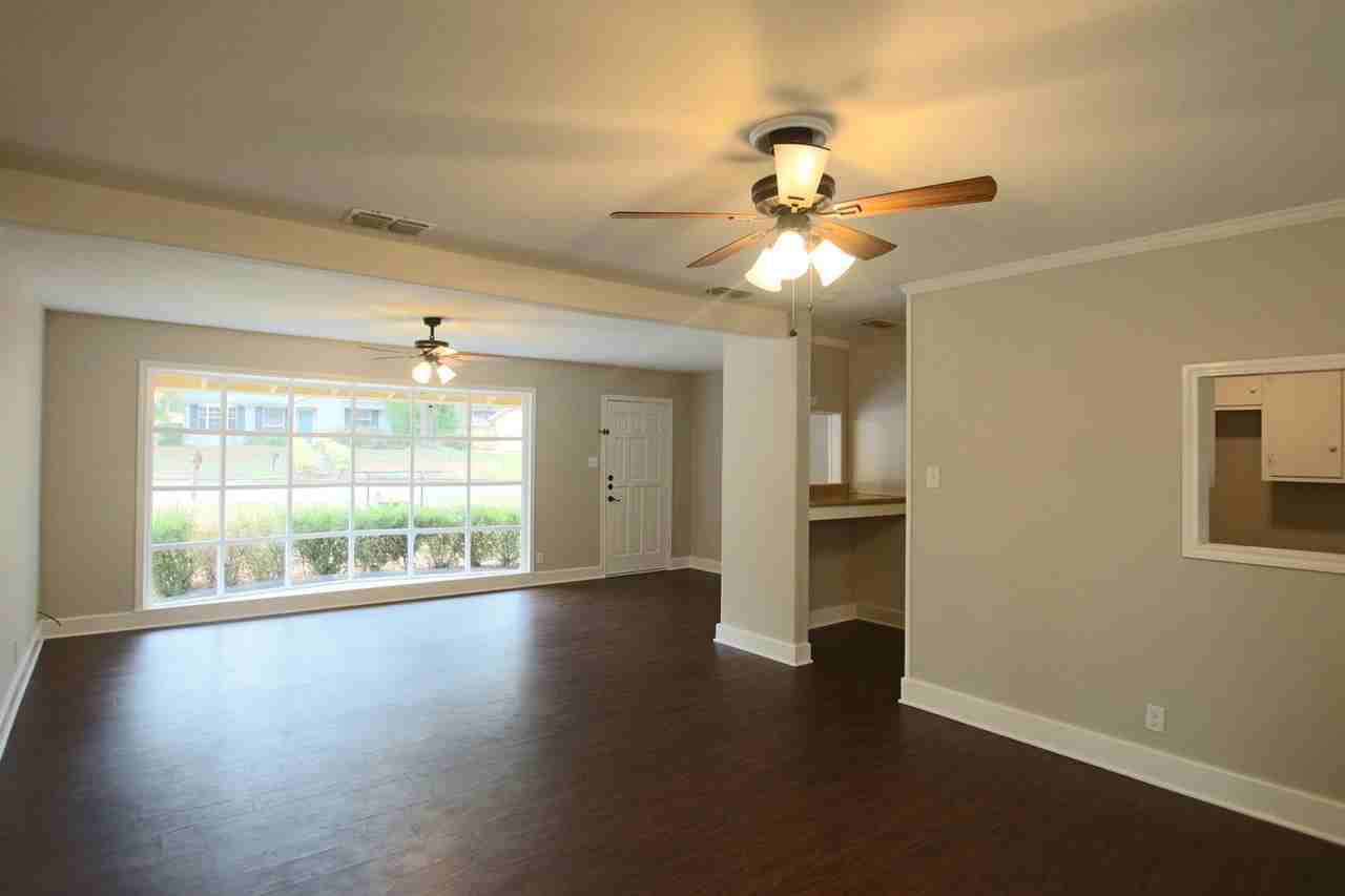 3701 Appletree Ln - Photo 6 of 19
